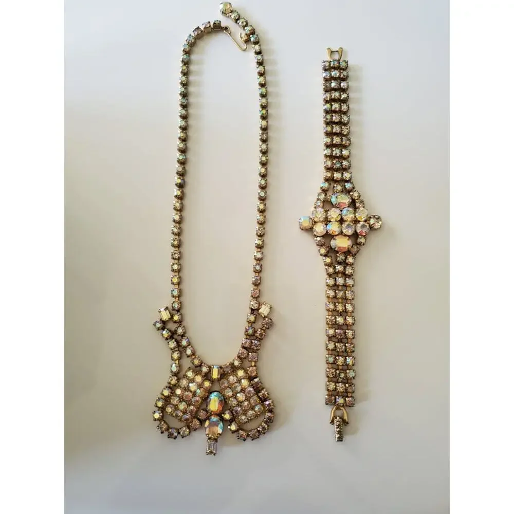 Stunning Vintage Aurora Borealis Rhinestone Bib Choker with Bracelet